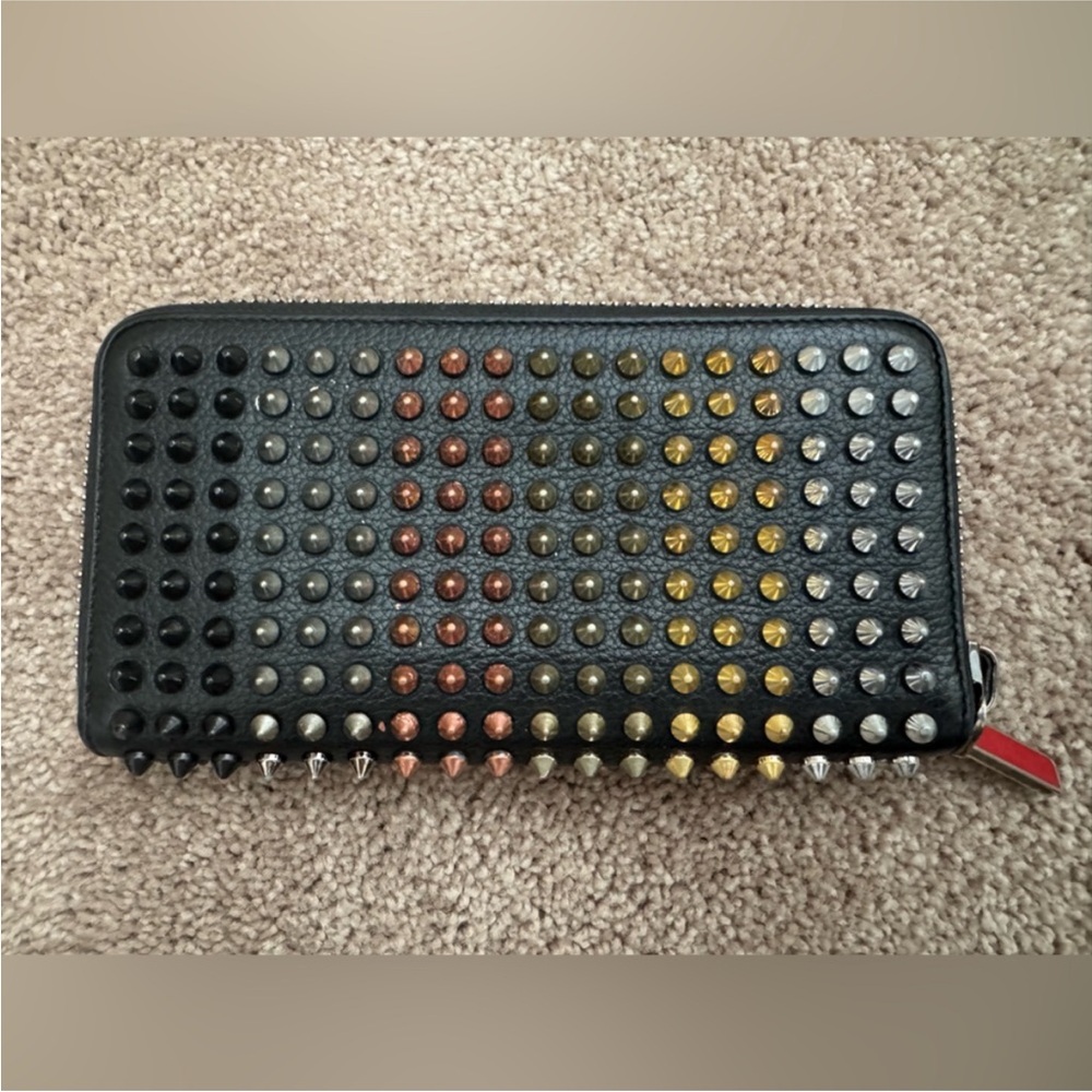 Christian Louboutin “Panettone” Spiked Zip Wallet - Black - EXCELLENT CONDITION - Picture 3 of 9